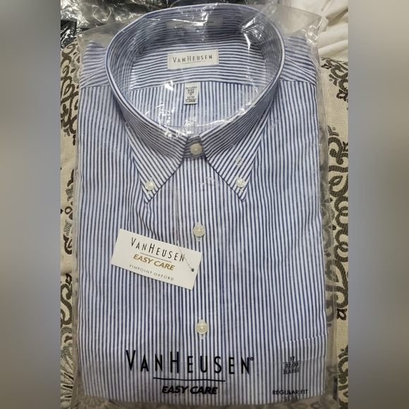 NWT Van Heusen Pinpoint Oxford Regular Fit Size 17 32|33 White & Blue Stripe - Picture 2 of 7